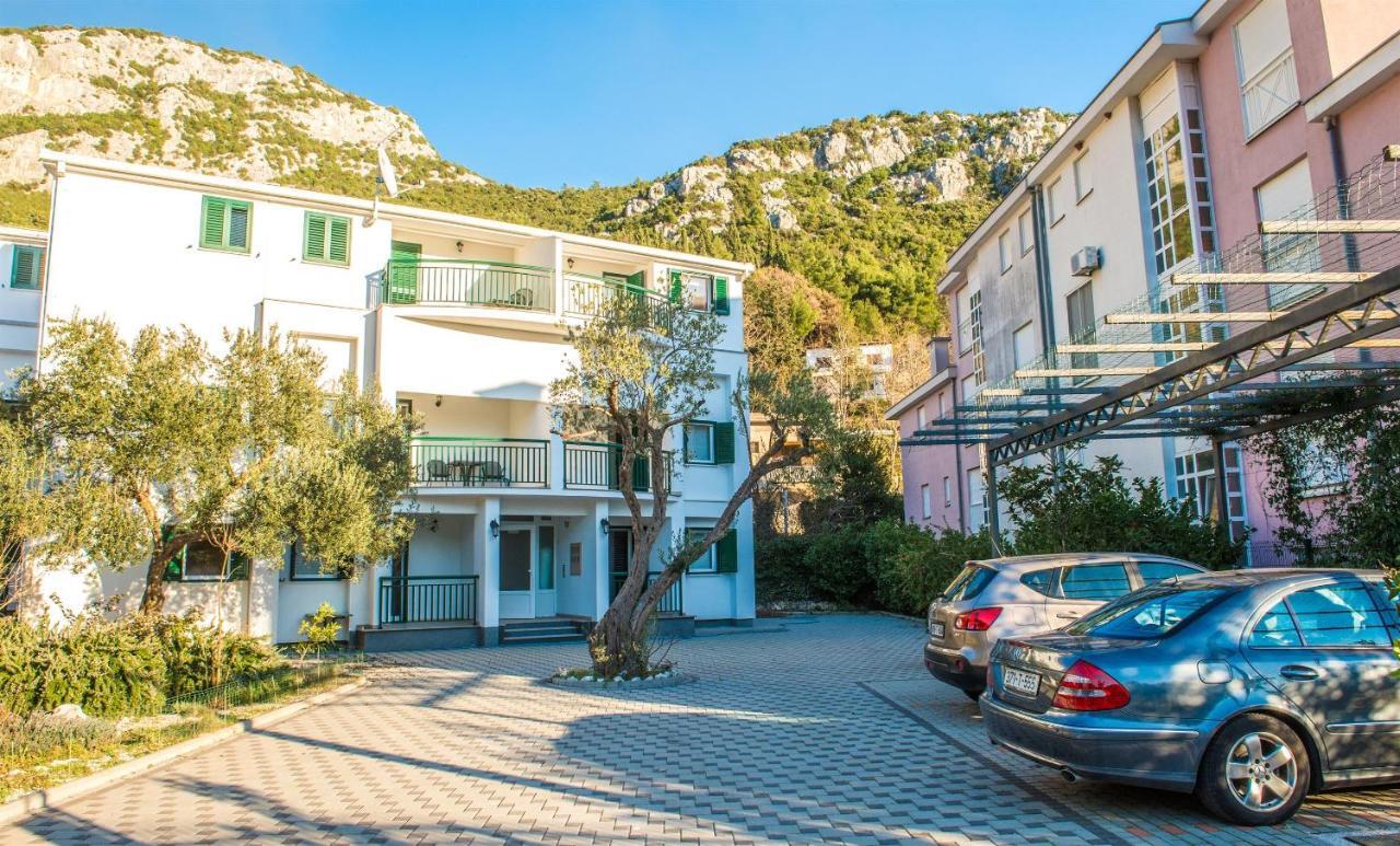 Apartments Denis Klek Exterior foto